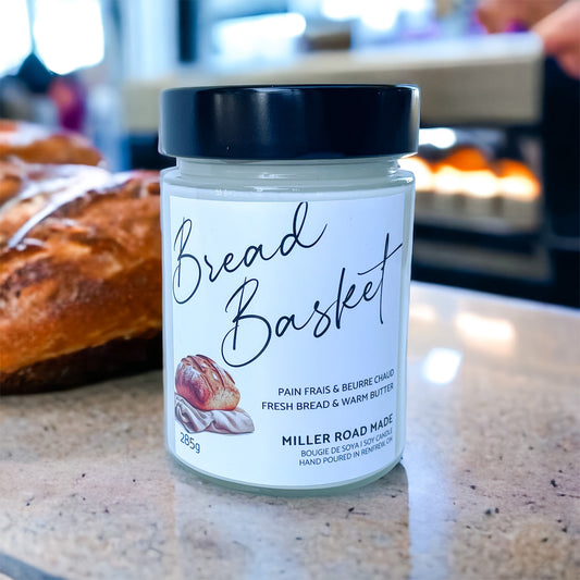Fresh bread scented candle.