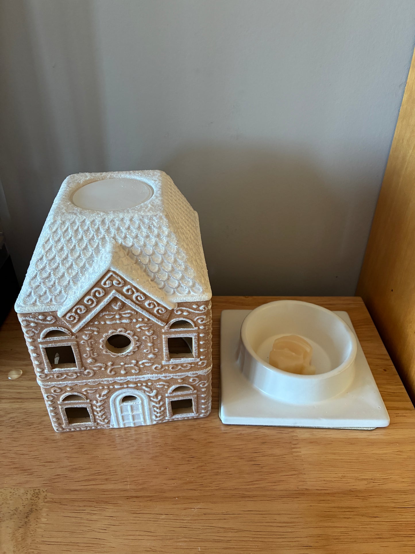 Gingerbread House - Wax Melt Warmer