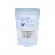 Load image into Gallery viewer, Up on the Rooftop - Christmas scented wax melts
